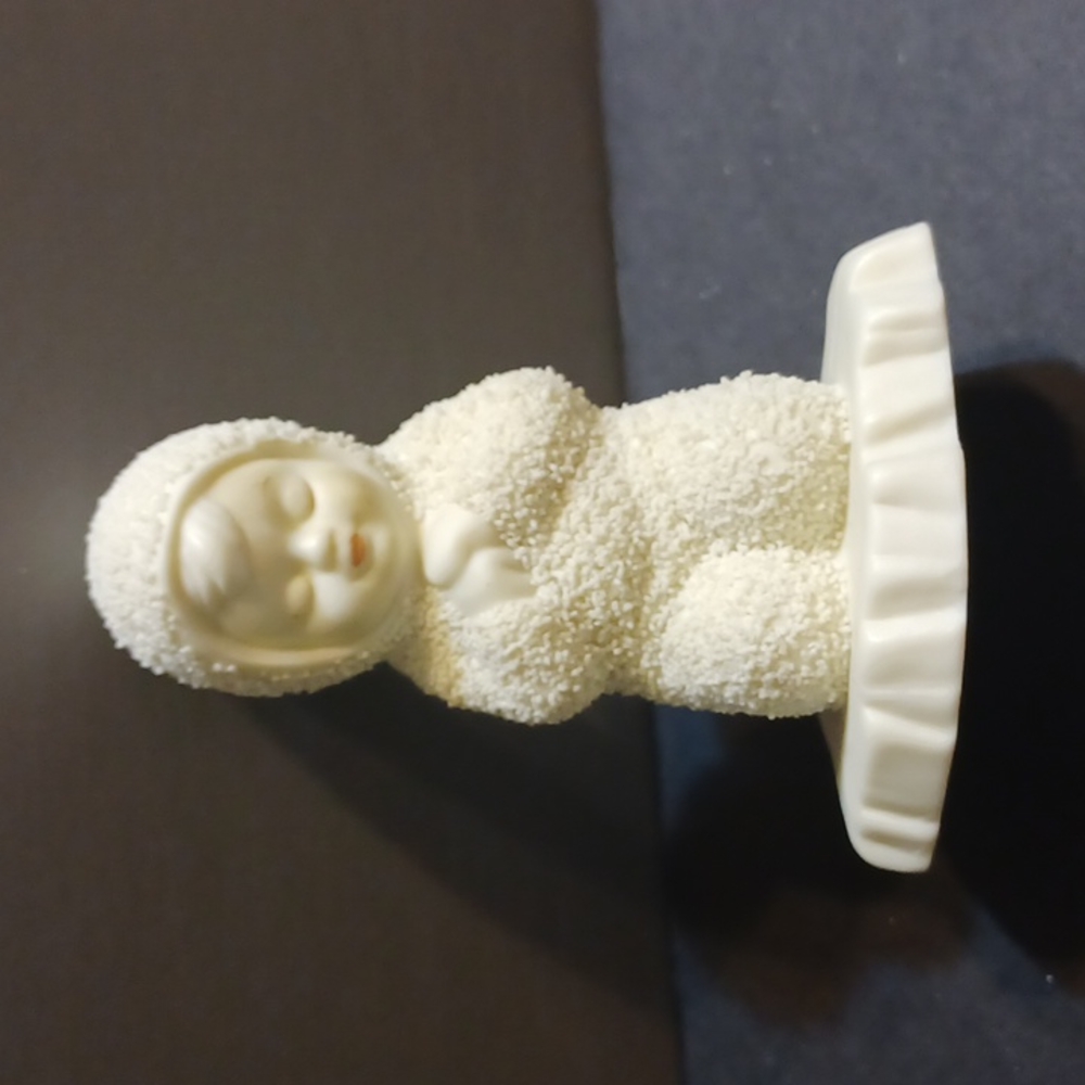 EUC Department 56 "Now I Lay Me Down to Sleep" Praying Snowbabies Figurine